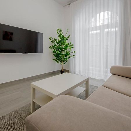 מדריד Suara Apartamentos 1 מראה חיצוני תמונה
