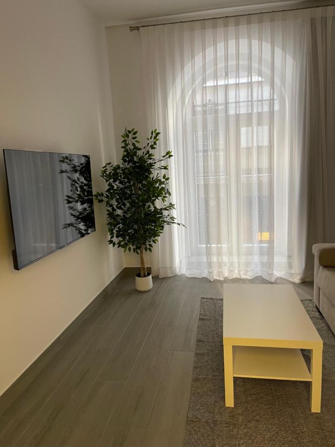 מדריד Suara Apartamentos 1 מראה חיצוני תמונה