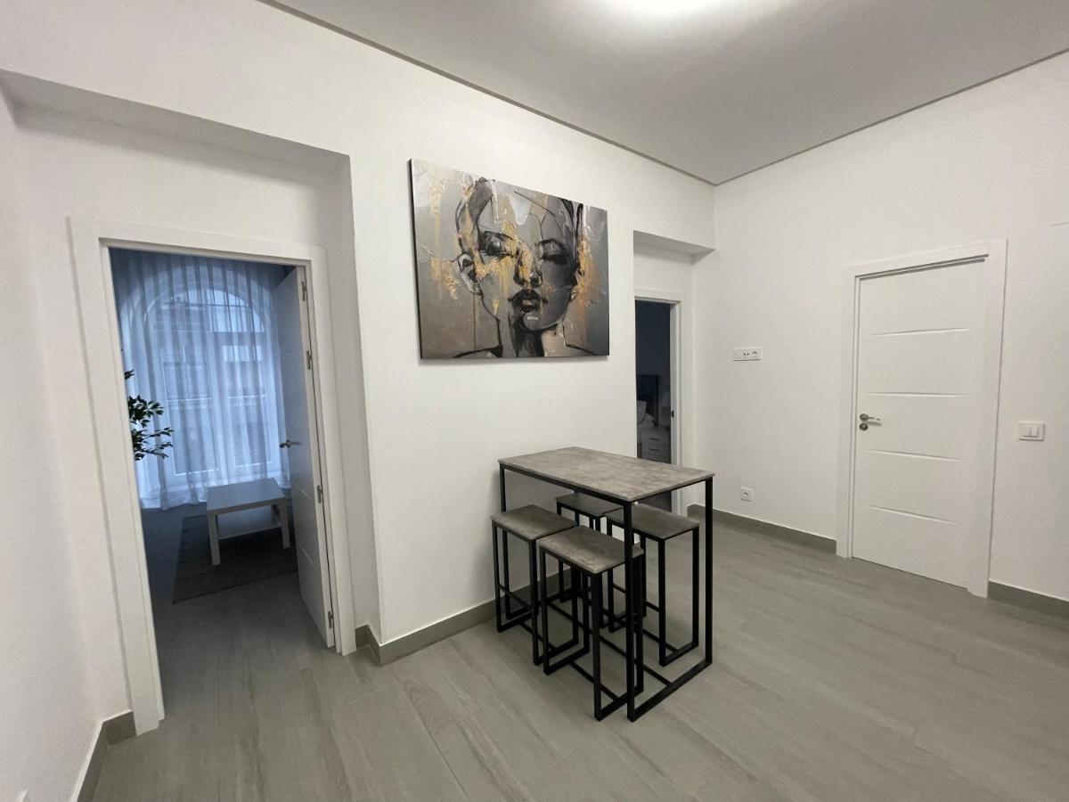 מדריד Suara Apartamentos 1 מראה חיצוני תמונה