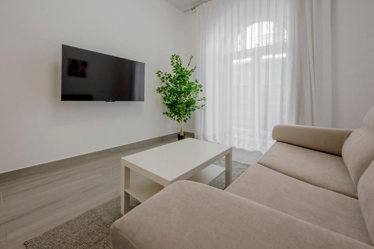 מדריד Suara Apartamentos 1 מראה חיצוני תמונה